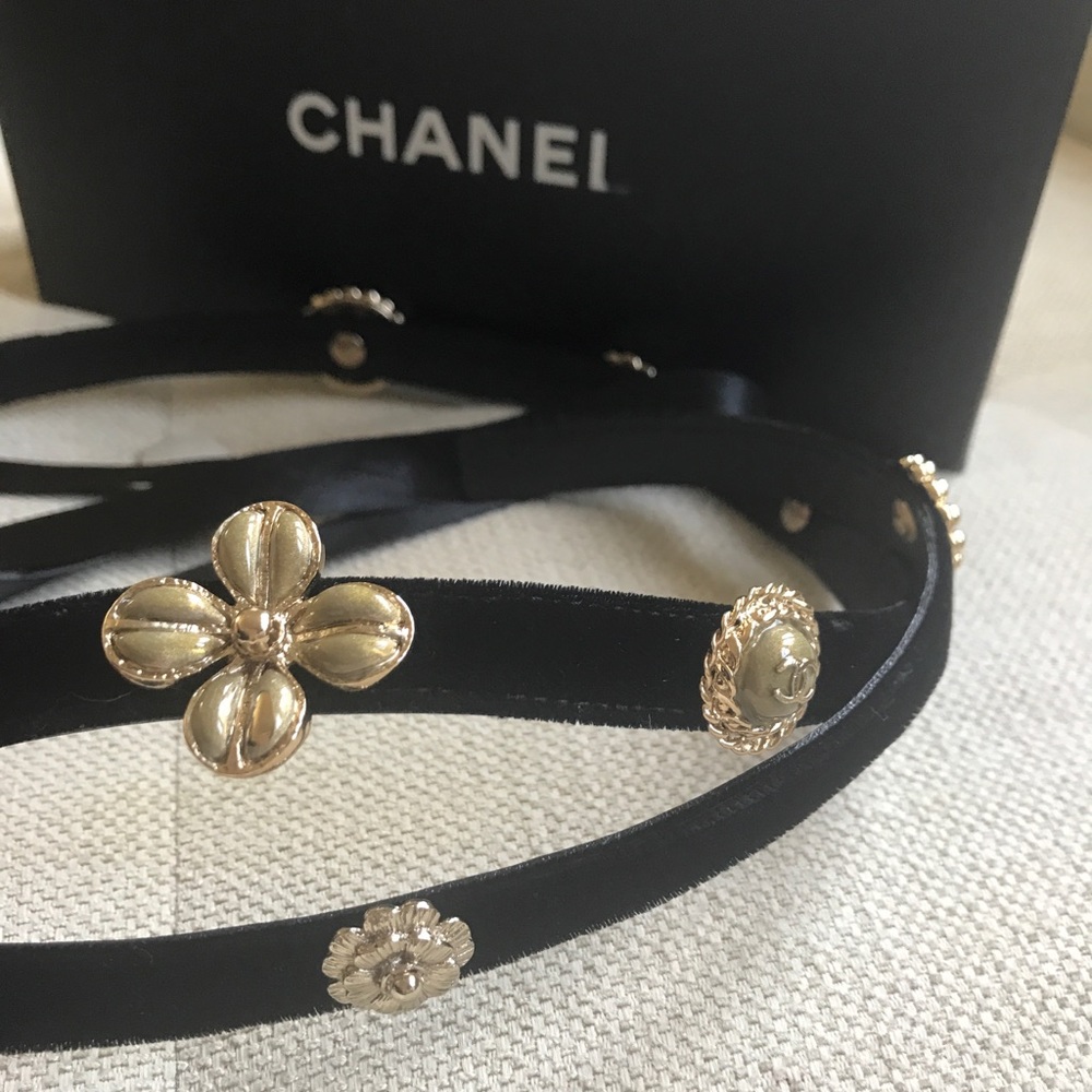 Chanel velvet belt